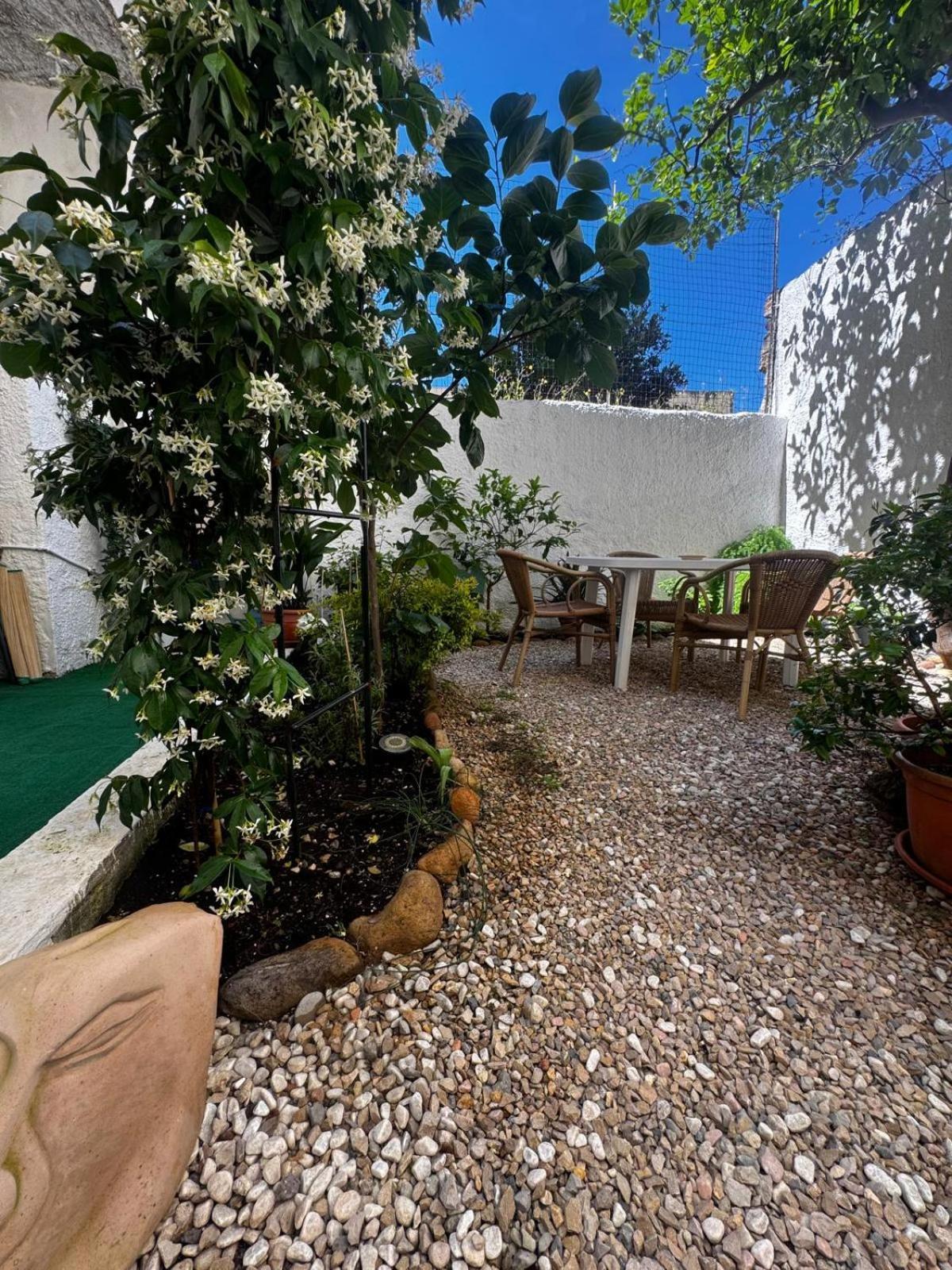 Flowered House With Garden Альгеро Экстерьер фото